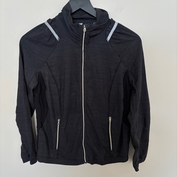 Lululemon Run Nada Jacket 6 Navy Black Cropped Mesh Reflective Jacket - Picture 2 of 3